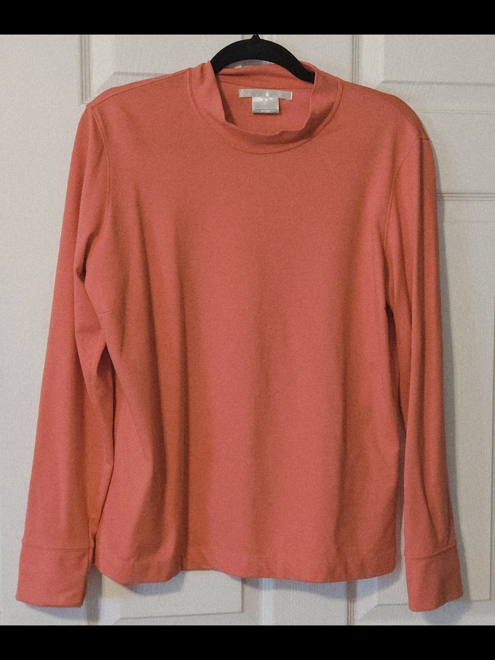 Classic Coral Long-Sleeve Women's Nike Pullover